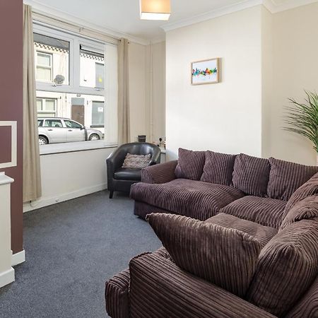 Cosy Anfield Guesthouse - Free Parking Liverpool Eksteriør billede