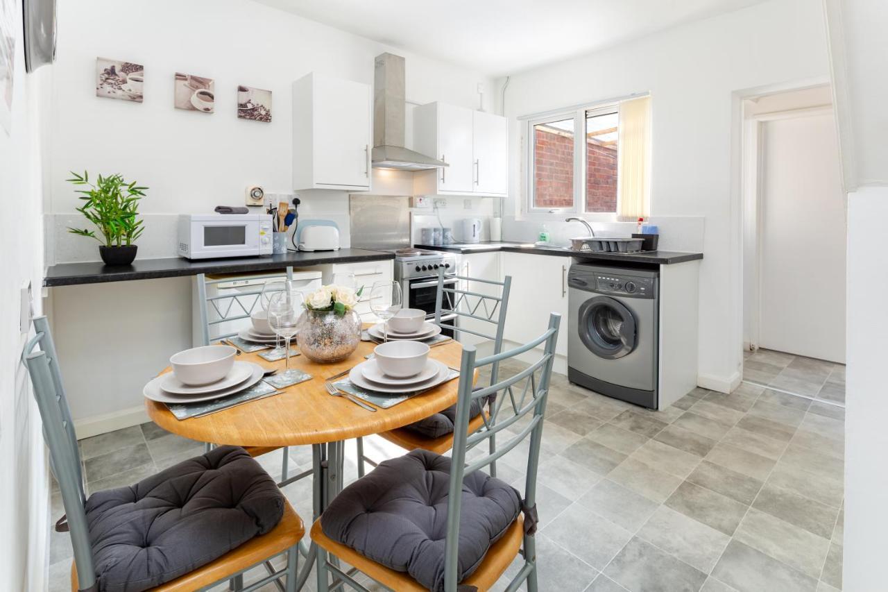 Cosy Anfield Guesthouse - Free Parking Liverpool Eksteriør billede
