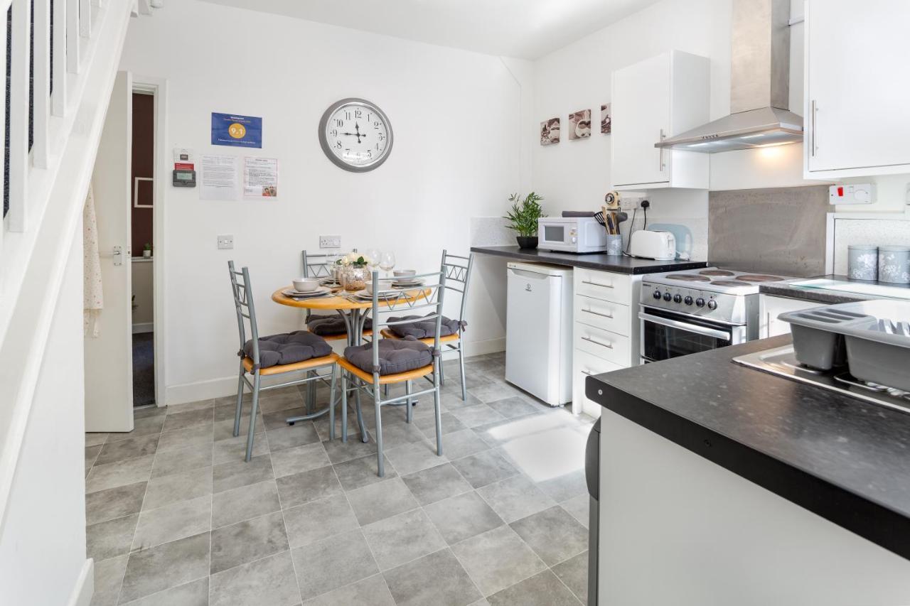 Cosy Anfield Guesthouse - Free Parking Liverpool Eksteriør billede